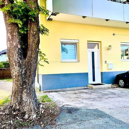 Schoene Wohnung Mit Eigenen Eingang Und Terrasse Gosseling Luaran gambar