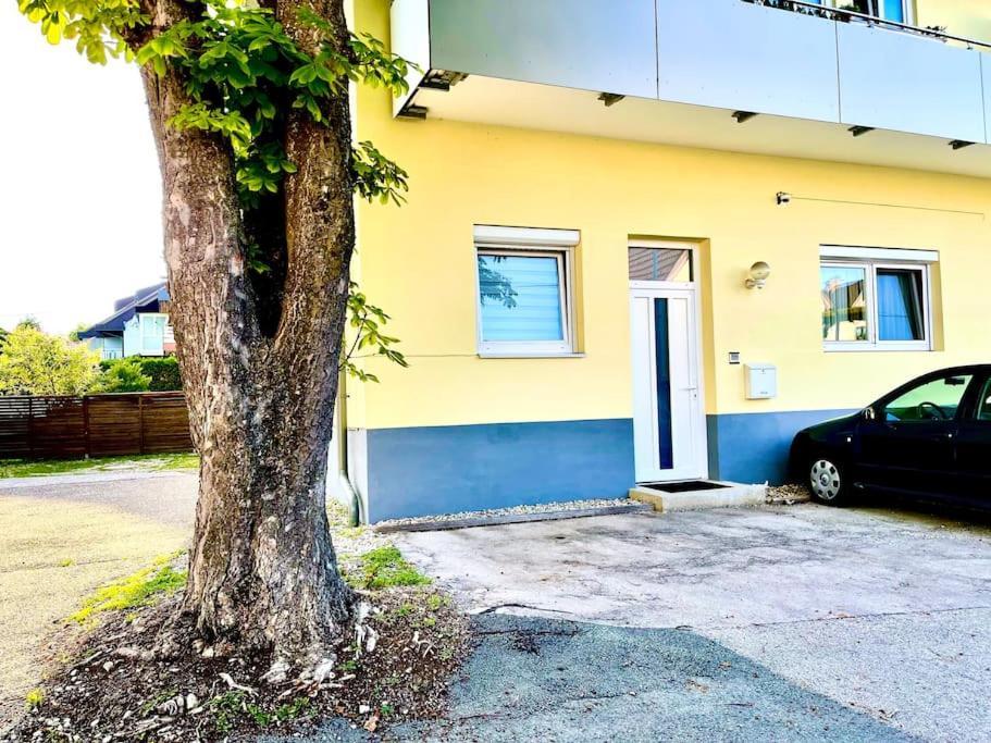 Schoene Wohnung Mit Eigenen Eingang Und Terrasse Gosseling Luaran gambar
